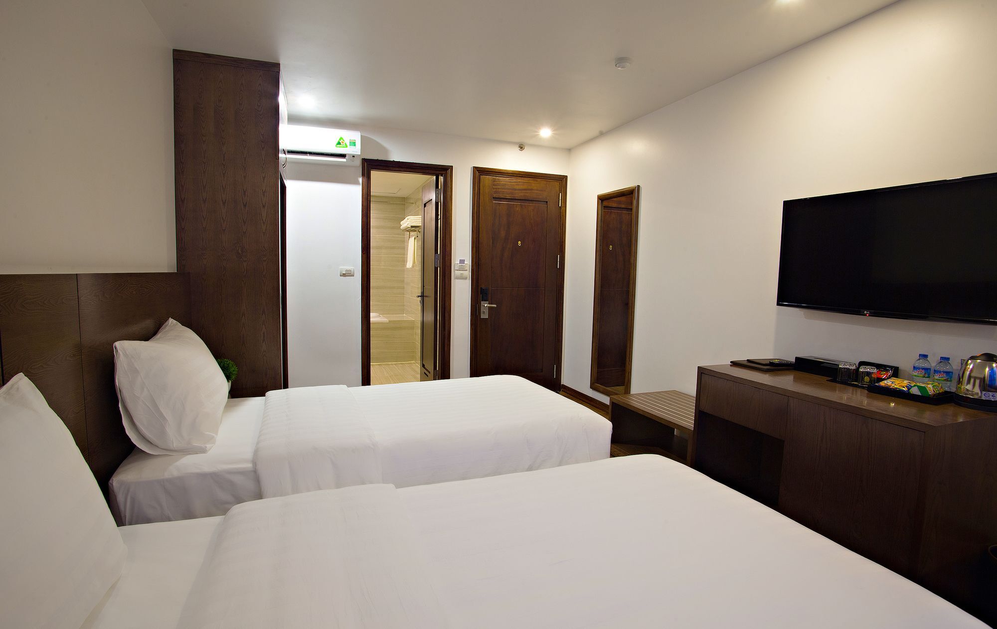 Inearth Hotel Ханой Екстериор снимка