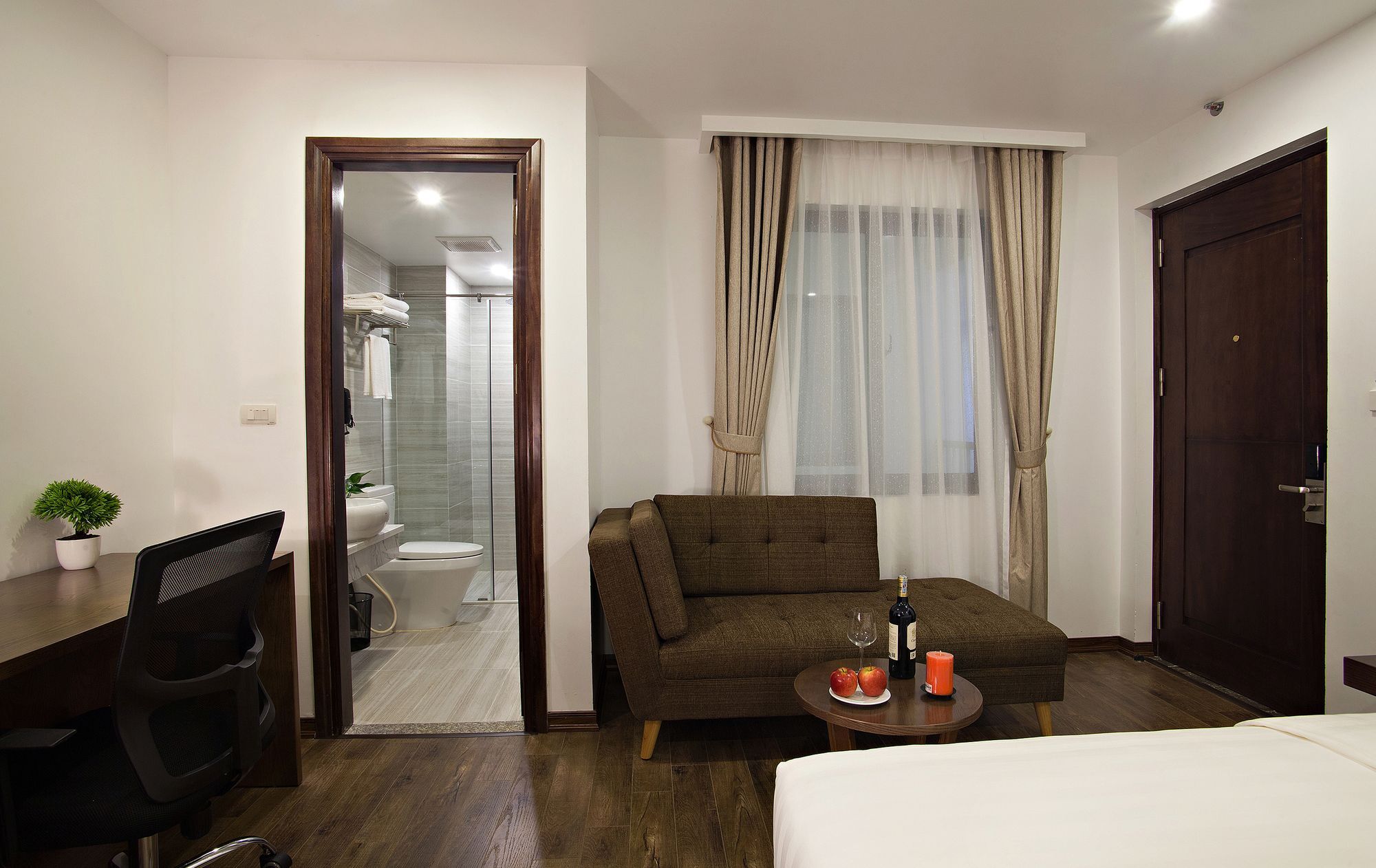 Inearth Hotel Ханой Екстериор снимка